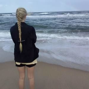 Meet your Posher, Christiana